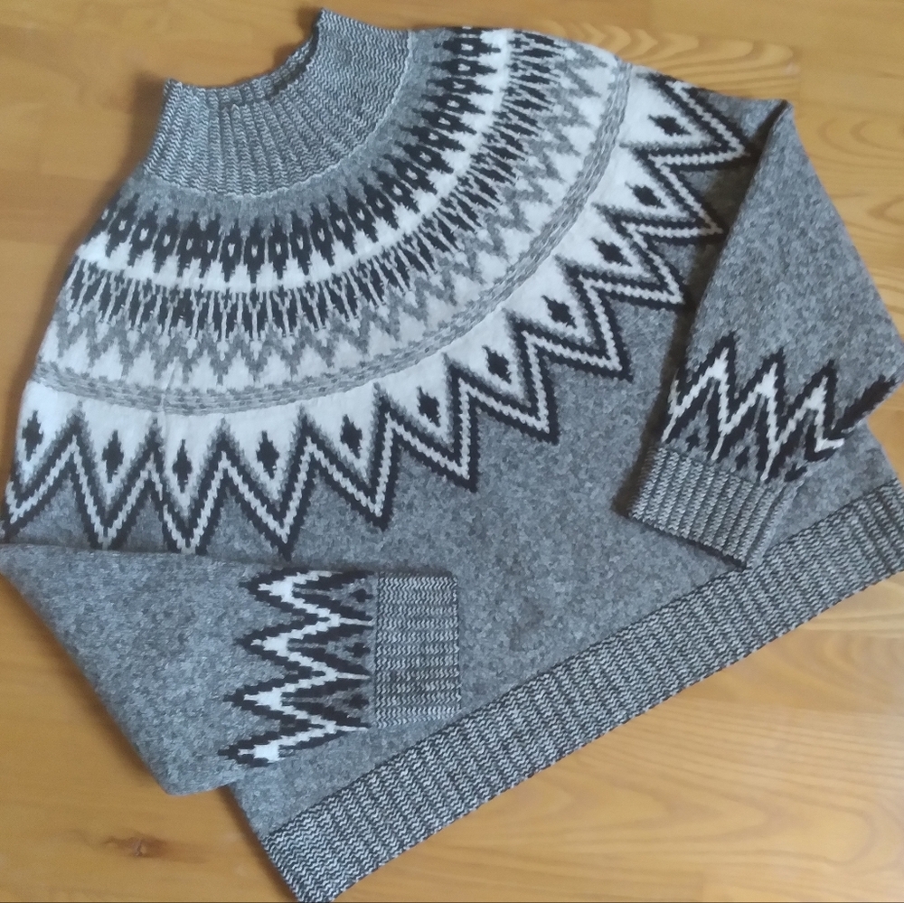 Old Navy Cropped Nordic Fairisle Mockneck Winter Sweater Medium